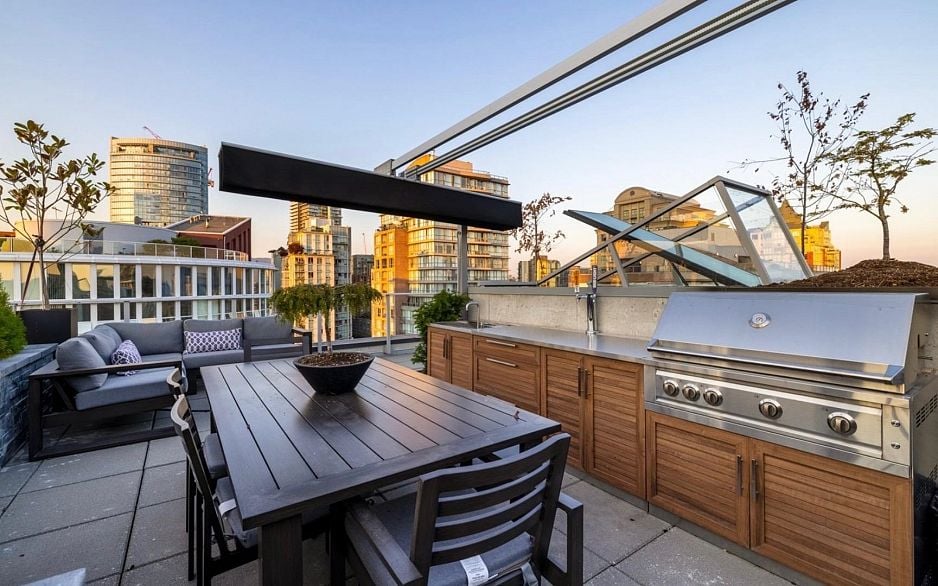 2502 999 SEYMOUR STREET, Vancouver BC V6B 0M5