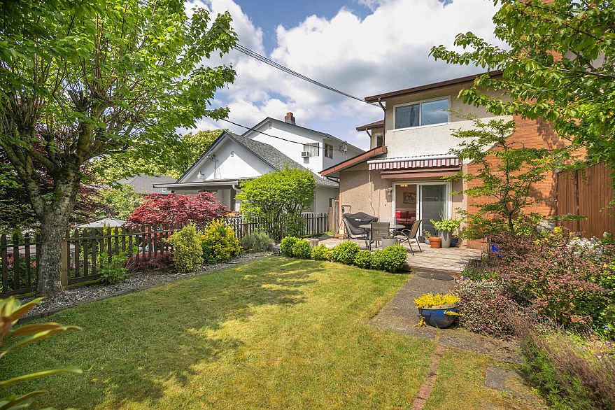 2118 6050 Larch Street