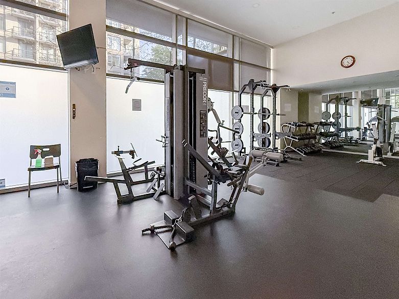 302 1010 Richards Street