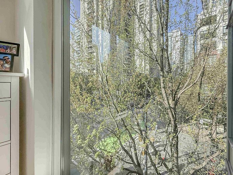 302 1010 Richards Street