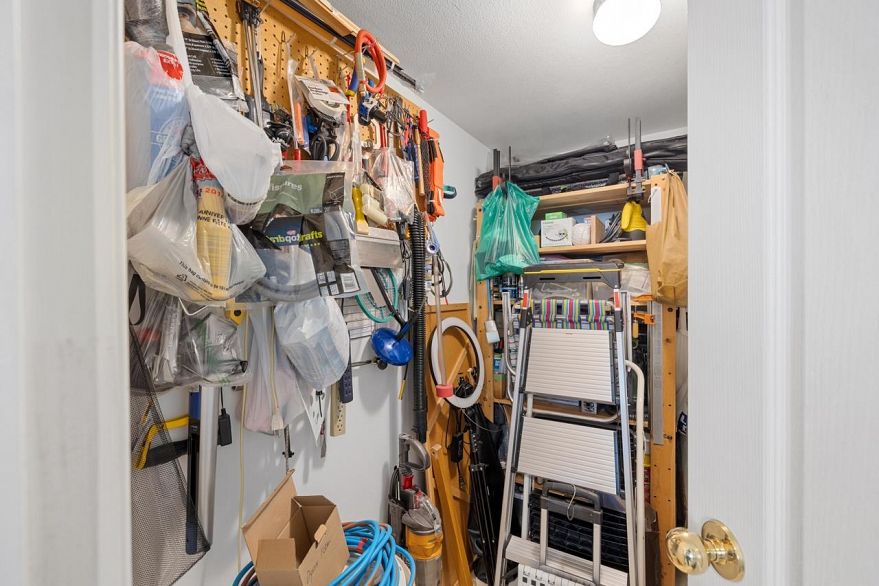 1706 888 Pacific Street