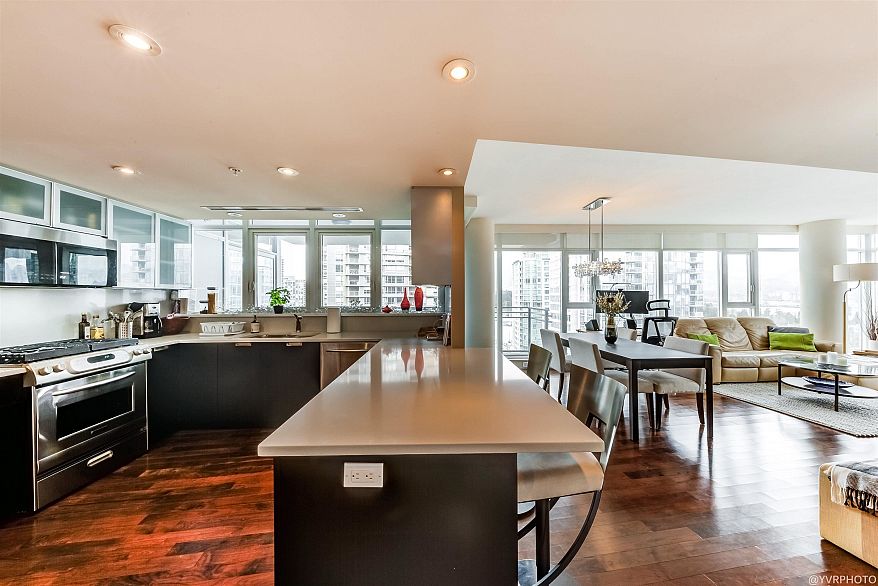 2102 1205 W Hastings Street