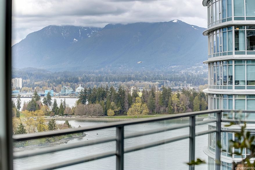 2102 1205 W Hastings Street