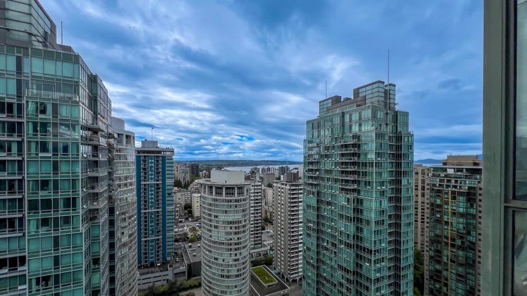 3102 1239 W Georgia Street