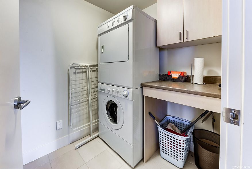 2102 1205 W Hastings Street