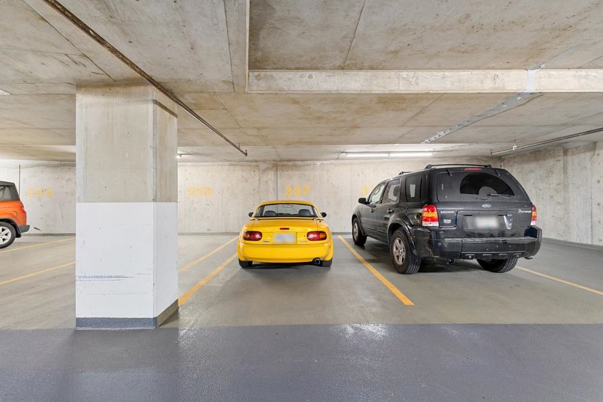 1706 888 Pacific Street