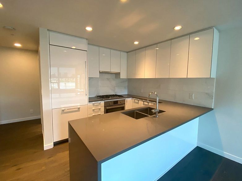 701 3487 Binning Road