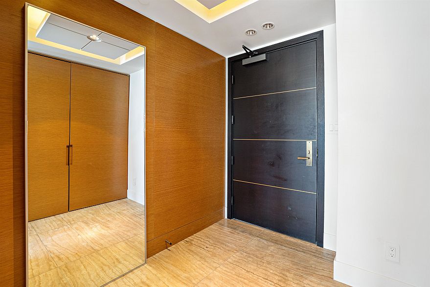 3803 667 Howe Street