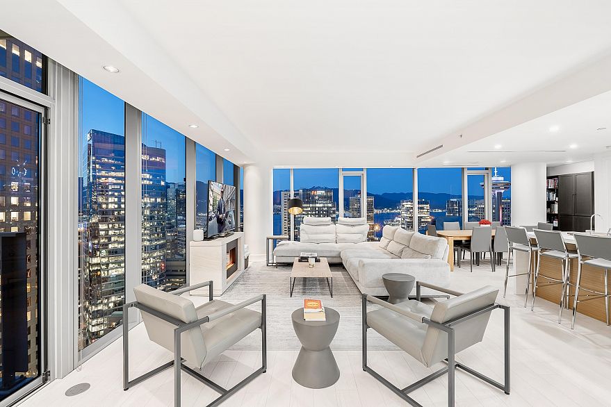 2902 667 Howe Street