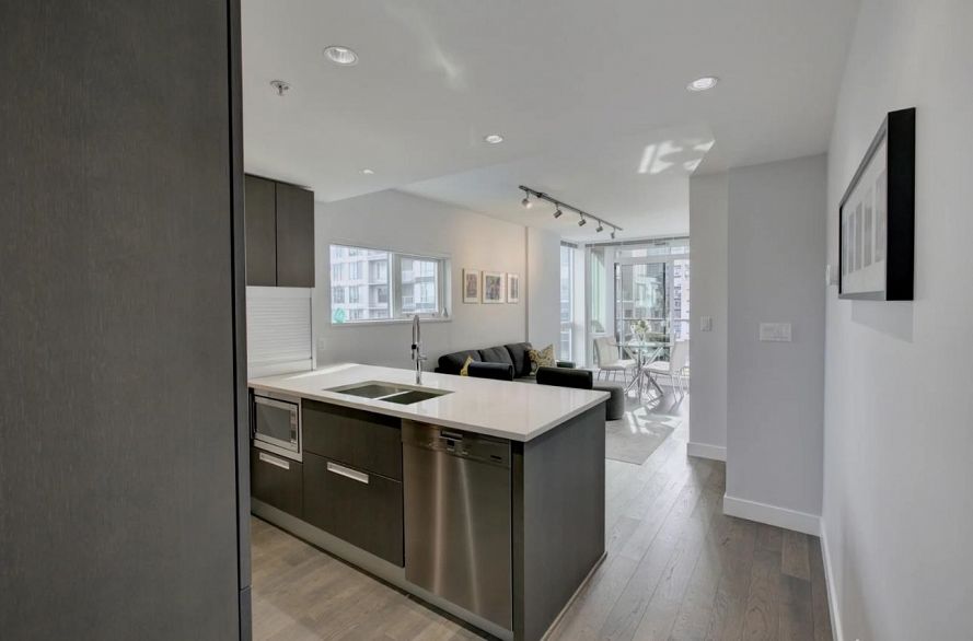 610 288 W 1st Avenue