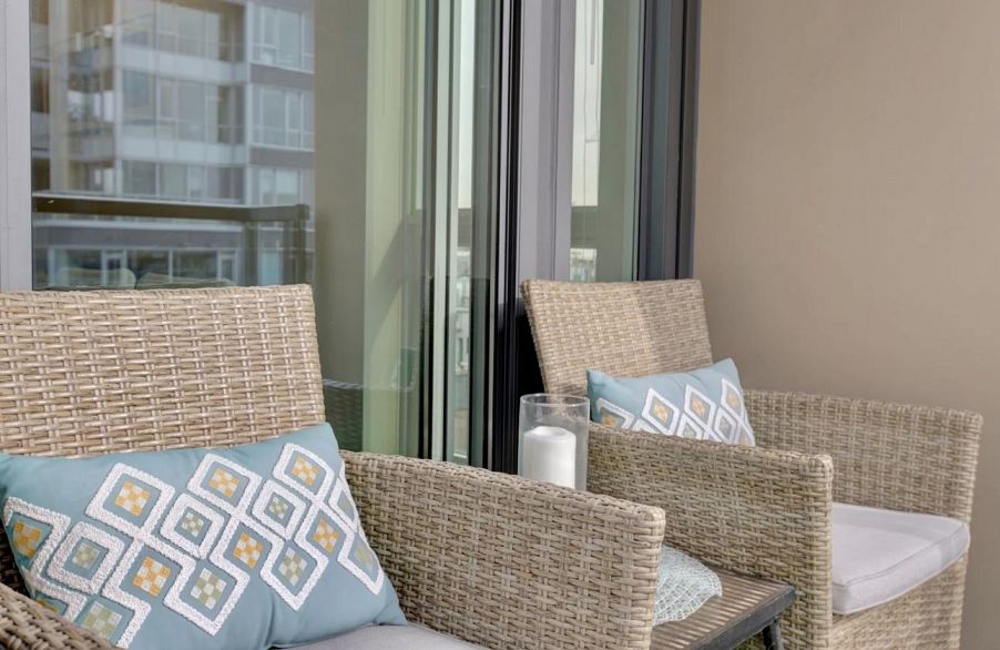 610 288 W 1st Avenue