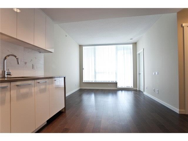 1203 5728 Berton Avenue