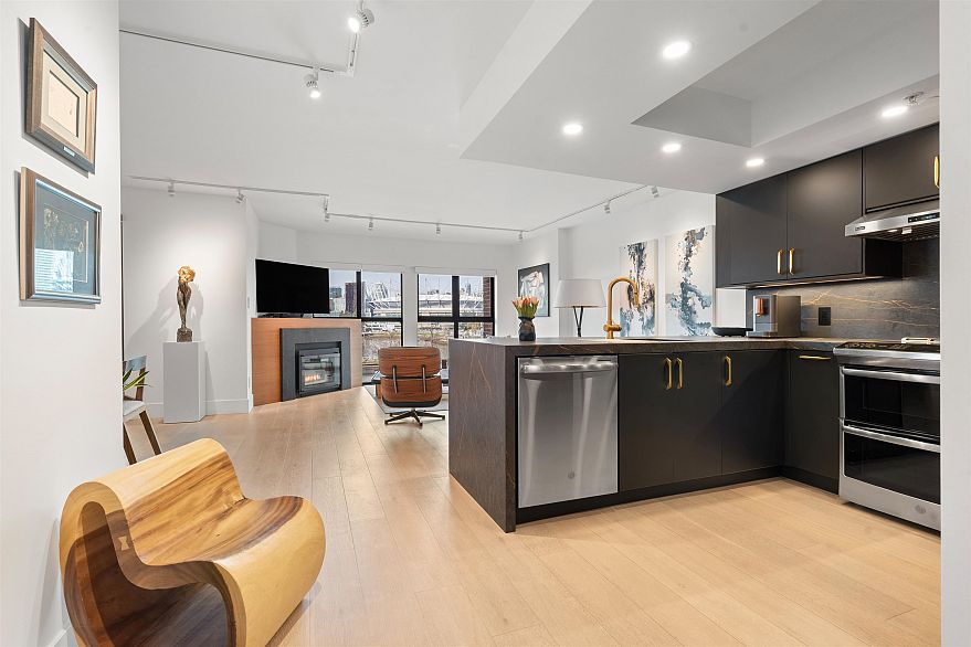 406 1128 Quebec Street