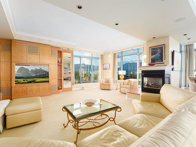 PH3 1790 Bayshore Drive