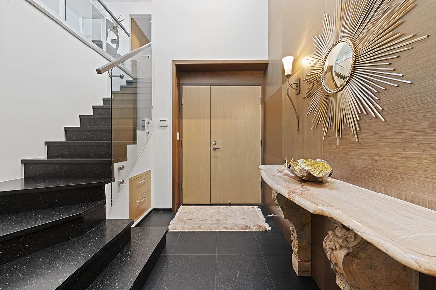 1006 1288 MARINASIDE CRESCENT, Vancouver BC V6Z 2W5