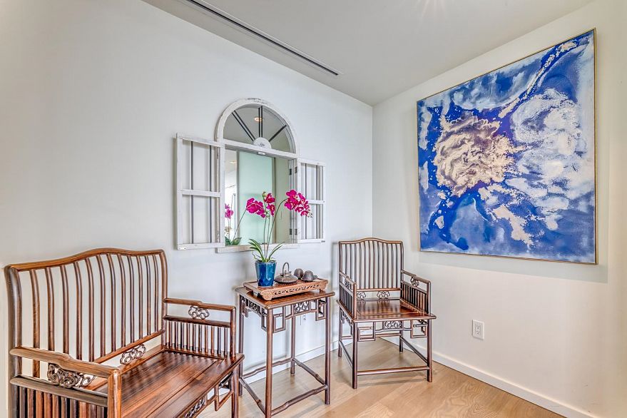 5601 1151 W Georgia Street