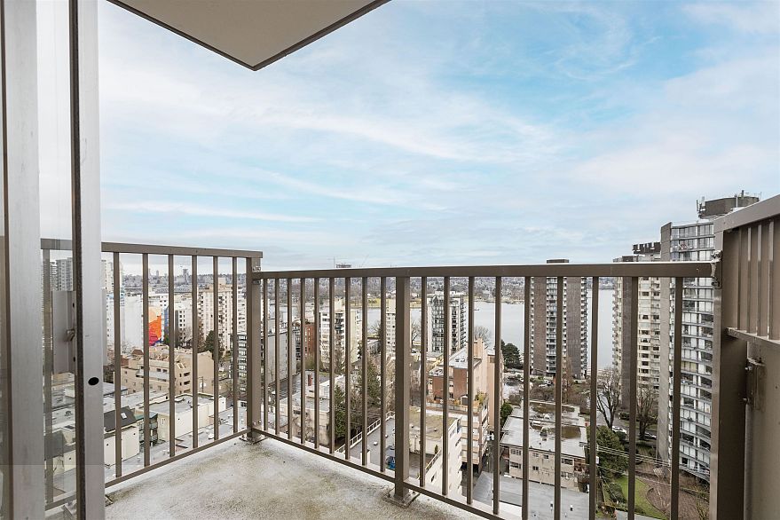 1701 1251 Cardero Street