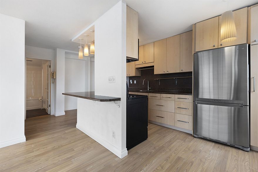 1701 1251 Cardero Street