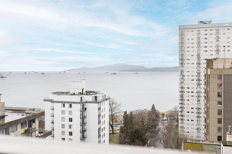 1701 1251 Cardero Street