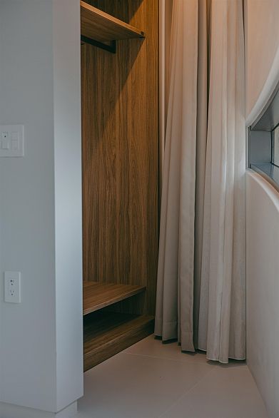 1204 1033 Nelson Street