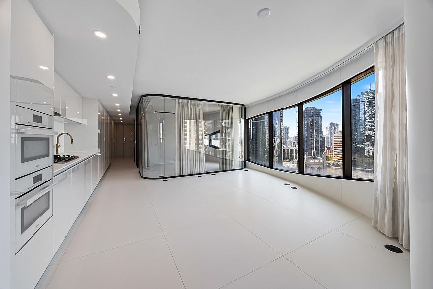 1204 1033 Nelson Street