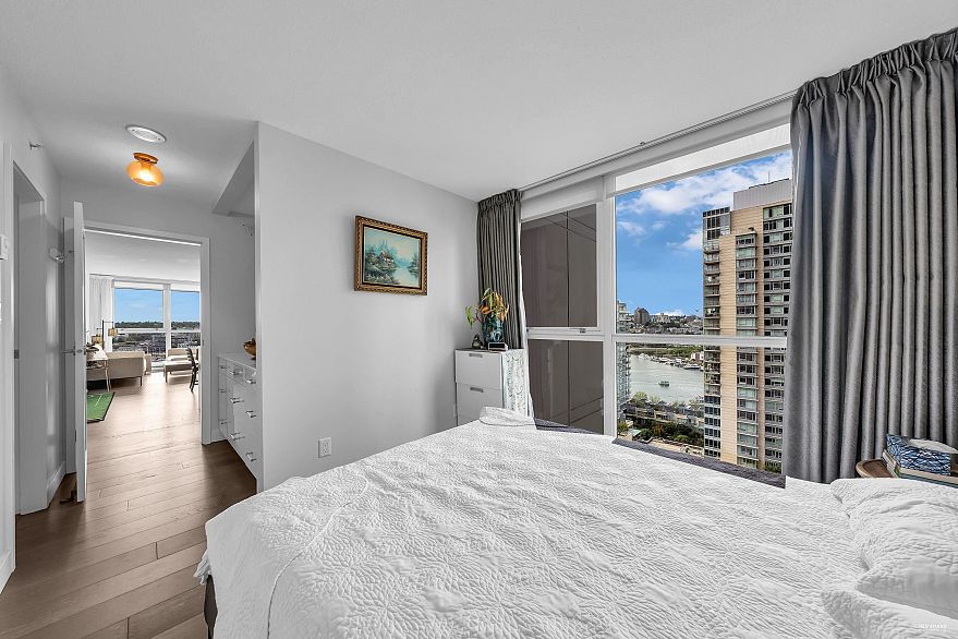 1802 1408 Strathmore Mews