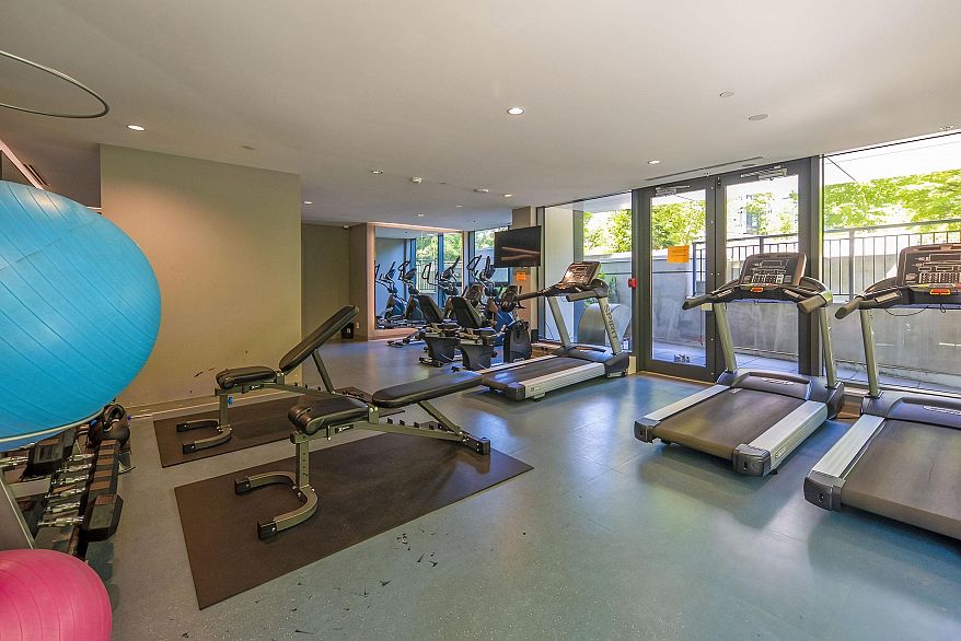 1302 3487 Binning Road