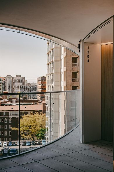 1204 1033 Nelson Street