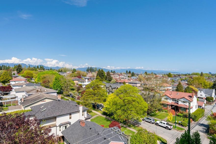 603 5693 Elizabeth Street