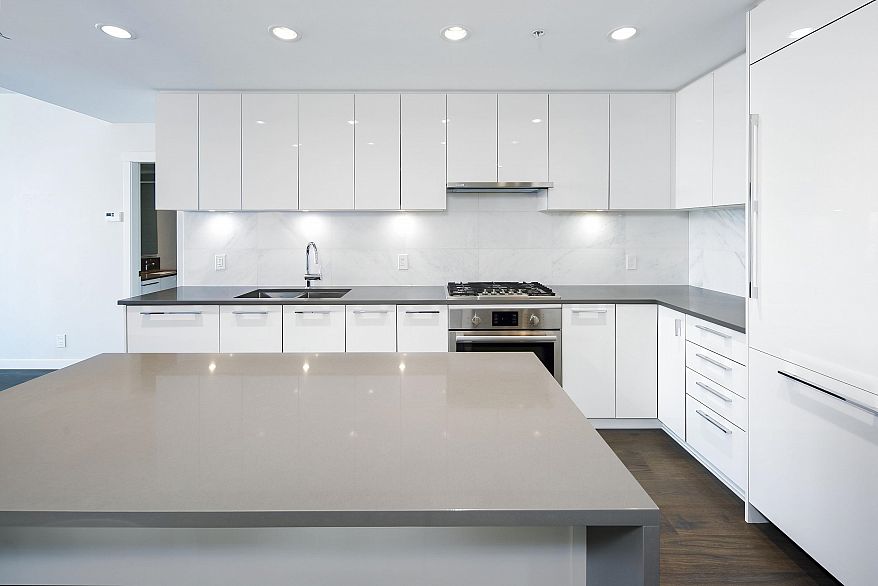 1302 3487 Binning Road