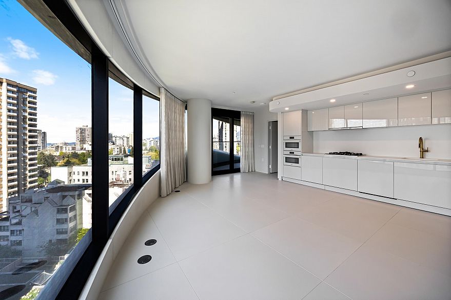 1204 1033 Nelson Street