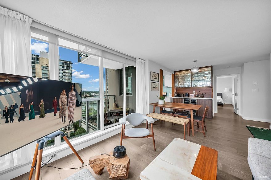 1802 1408 Strathmore Mews