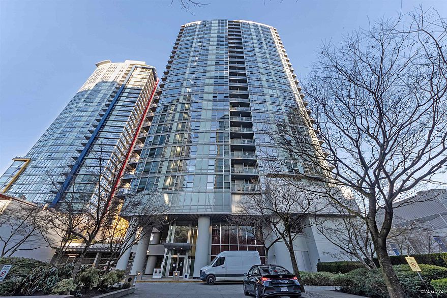 2208 131 REGIMENT SQUARE, Vancouver BC V6B 1X6
