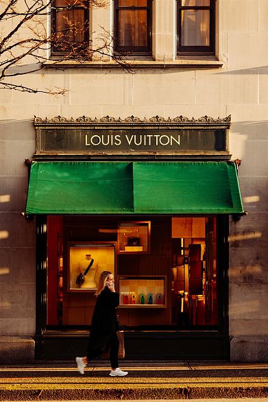 1204 1033 Nelson Street