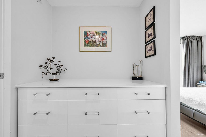 1802 1408 Strathmore Mews