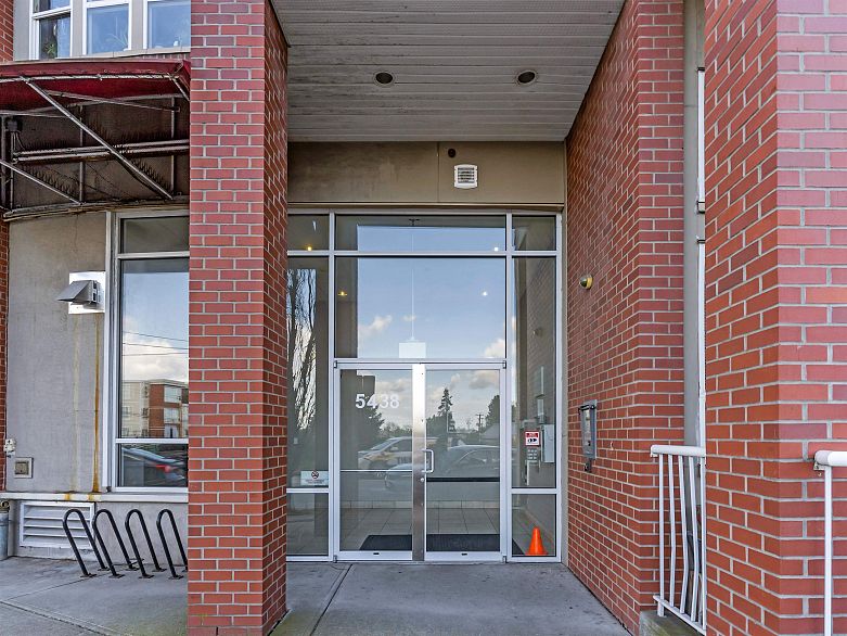 105 5438 RUPERT STREET, Vancouver BC V5R 2K3