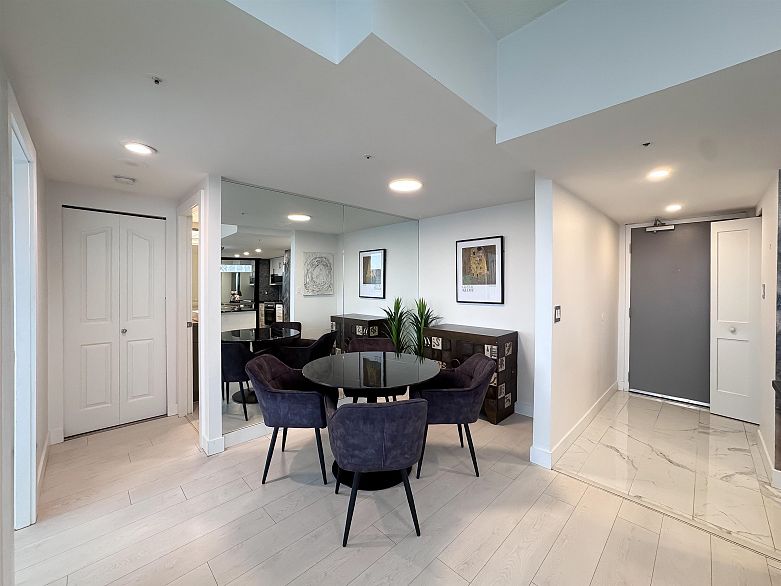 3201 183 Keefer Place