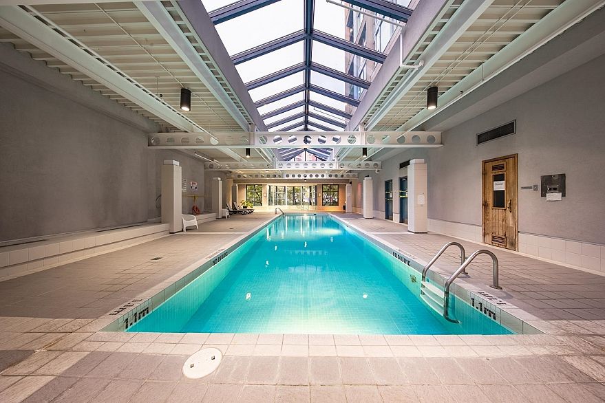 3201 183 Keefer Place