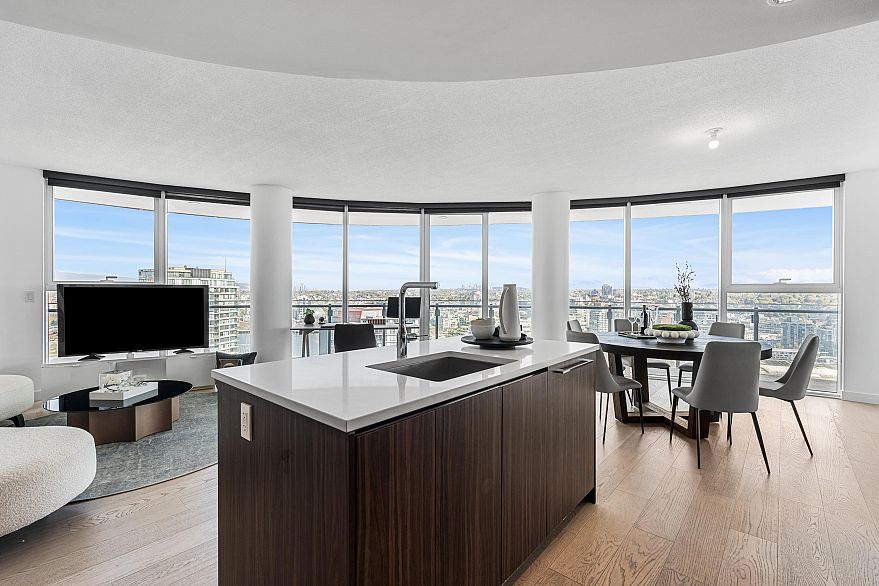 2717 89 Nelson Street