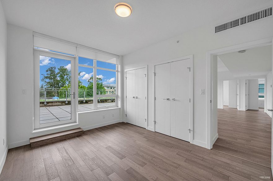 303 5077 Cambie Street