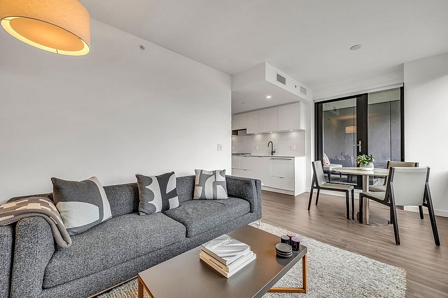 604 210 E 5th Avenue