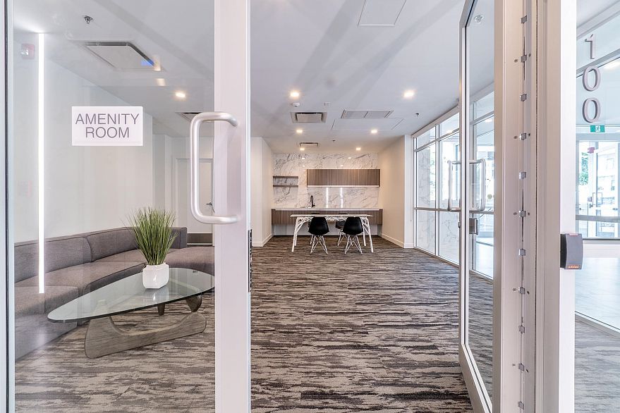 208 528 W King Edward Avenue