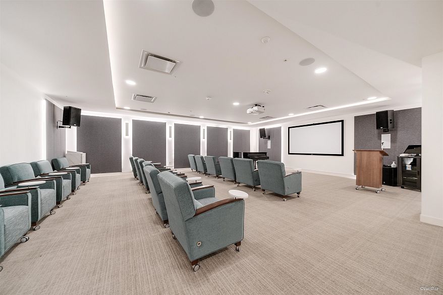 433 438 W King Edward Avenue