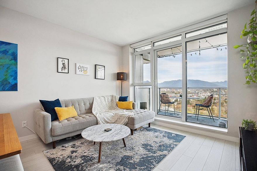 1804 285 E 10th Avenue