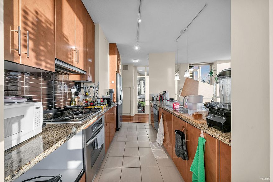 3404 1189 Melville Street