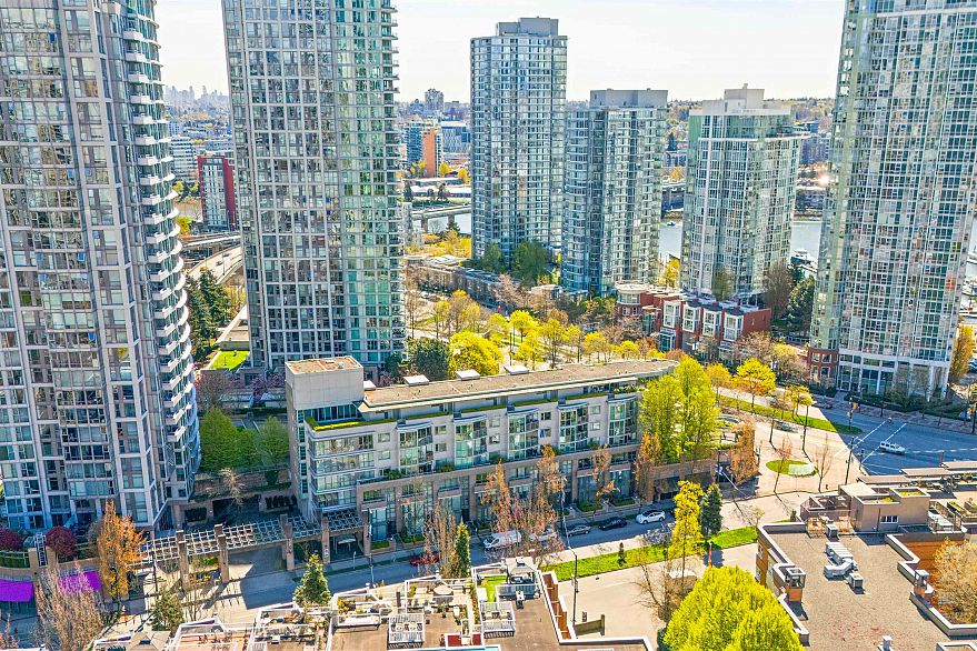 1028 Cambie Street