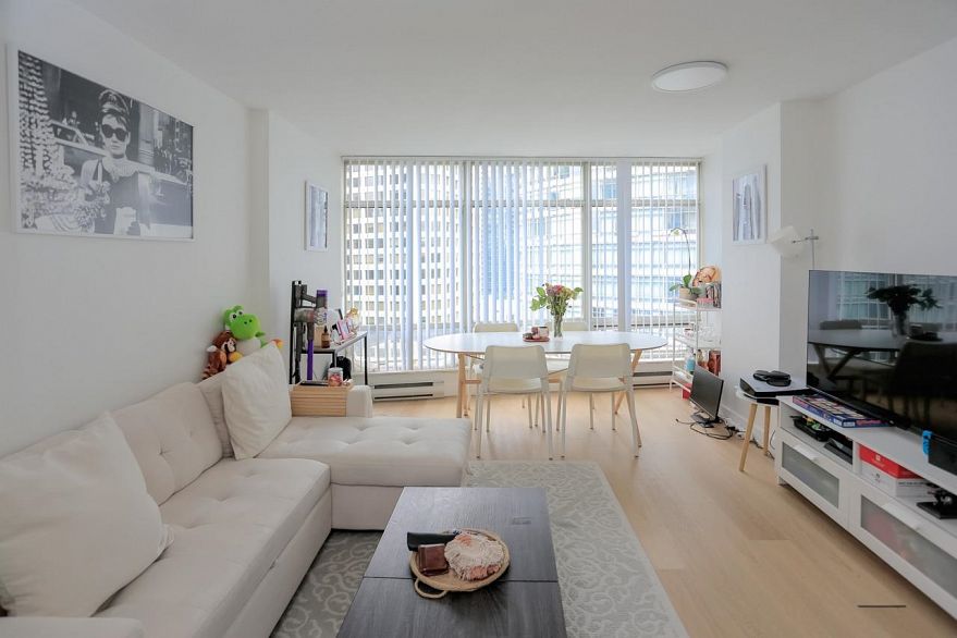 1301 1288 Alberni Street