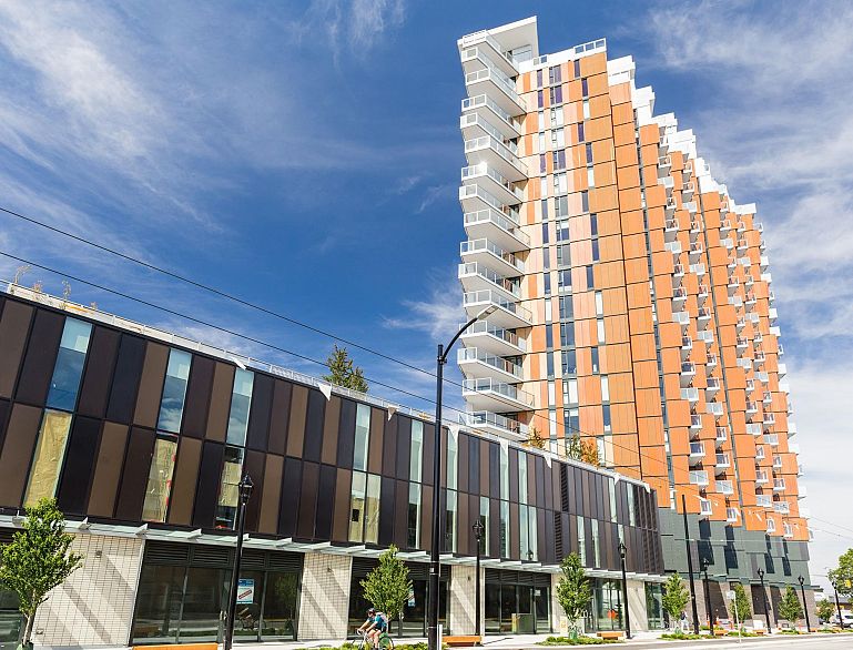 1804 285 E 10th Avenue