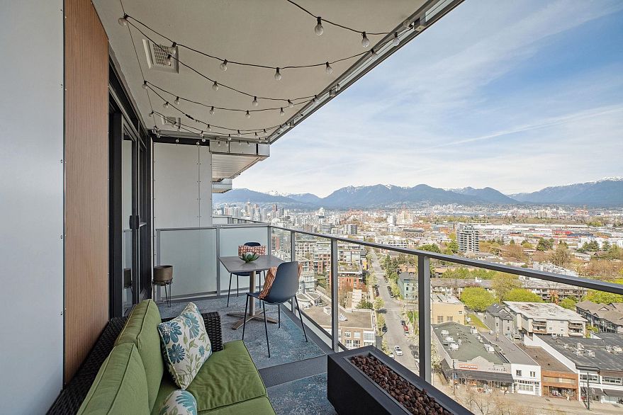 1804 285 E 10th Avenue