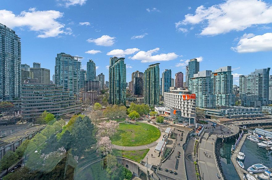 1304 323 Jervis Street